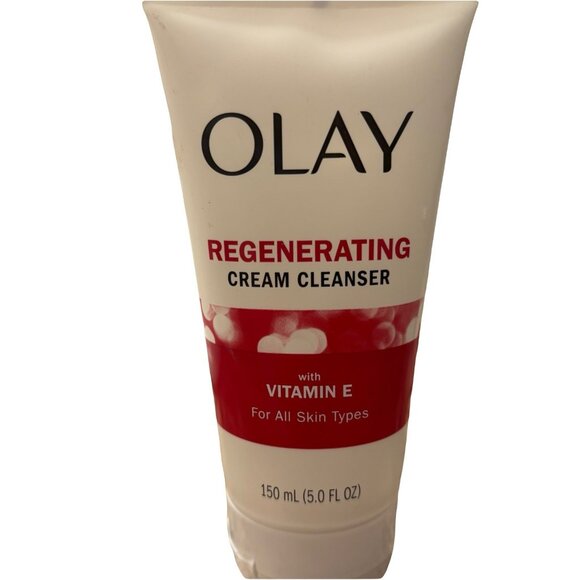 Olay Regenerating Cream Cleanser 5fl oz All Skin Types Gently Exfoliates - Picture 2 of 3